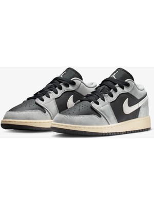Nike Jordan 1 Low Se Light Smoke Grey Sail Black (Gs)