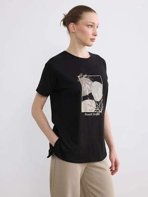 LC Waikiki Bisiklet Yaka Baskılı Kadın Tişört  (S6)