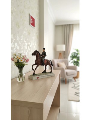 Tual Hobi Sanat Dekoratif At Üzerinde Atatürk Heykeli Yurtta Sulh Cihanda Sulh Biblo 3D (24X25CM)