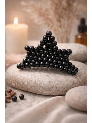 Nati Co Siyah Boncuklu Mandal Toka 6 cm – Şık ve Dayanıklı Saç Tokası