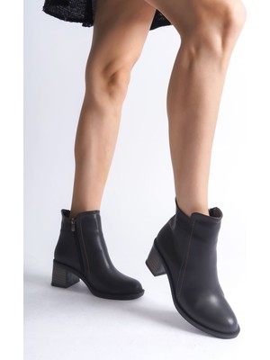 Pabucmarketi Siyah Fermuarlı Kadın Topuklu Bot