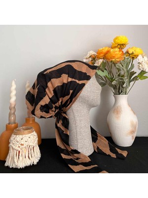 Anatölye Kahverengi Siyah Zebra Desen Tülbent Eşarp Bone - Kaymaz Terletmez (Kaymayan)