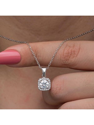 Marsilyan 925 Ayar Gümüş Kare Montür Tek Taş Kadın Kolye T8605 (72)