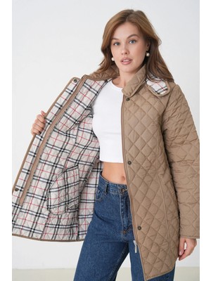 Mg Otantik Mevsimlik Kapitone Kaban Mont Kadın Büyük Beden Kapüşonlu Içi Ekoseli - Dar Kalıp