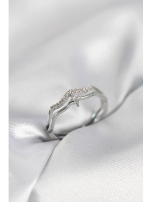 Esranın Dünyası Tegan Minimal Yıldız Model Gümüş Renk Zirkon Taşlı Kadın Yüzük TG27BYK4089