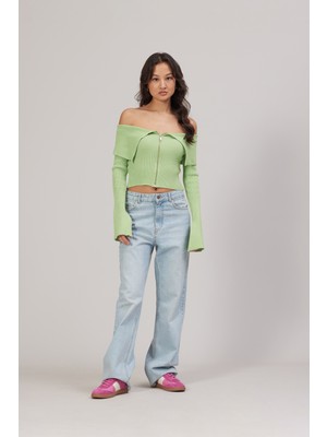 Nisan Triko Madonna Yaka Fermuarlı Triko