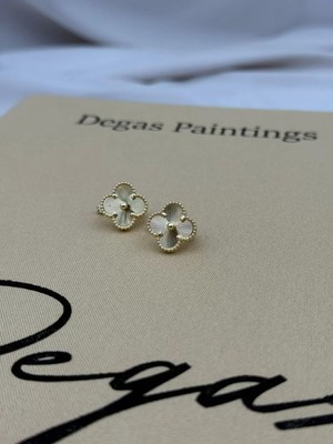 Luseda Kararmaz VIP Gold Çiçek Figürlü Kadın Küpe