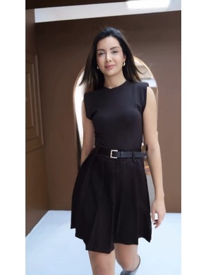 Qimya Butik Keyymod Kadın Üstü Penye Altı Pileli Pamuk Kumaş Kemerli Kolsuz Vatkalı Kısa Elbise