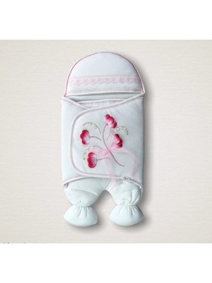 DMR Elegance Yenidoğan Yapay Çiçek Işlemeli Şapkalı Lüks Kız Bebek Ayaklı Kundak Bebek Battaniyesi Ekru