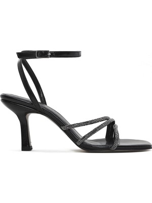 Derimod Kadın Siyah Bilekten Bantlı Taşlı Ince Topuklu Sandalet 26SFE390232