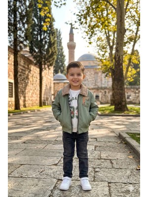 Vavbaby Peluş Yakalı Yeşil Bomber Ceket, Sweatshirt ve Denim Pantolon (3 Parça)