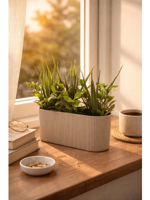 Binbirreyon Çizgili Saksılı Yapay Çiçek Aranjman Yeşil Yapraklı 17X16X6CM ME151