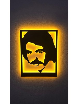 Elert Design Studio Ferdi Tayfur Silüetli Ahşap LED Işıklı Tablo – El Yapımı Lazer Kesim Dekoratif Hediye Lamba