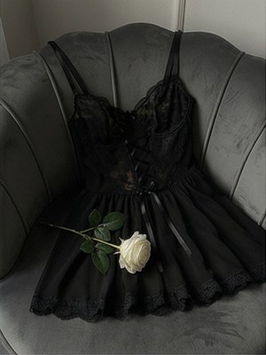 Vera Montel Siyah Dantelli Önden Bağcıklı Saten Gecelik