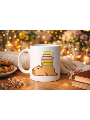 Urfakent Sevimli Kapibara Kitaplı Kupa Model 101 – Kahve & Çay Kupası Kitap Severlere Özel Tatlı Tasarım Porselen Kupa