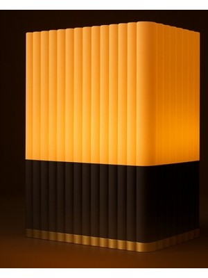 Modern Dikey Çizgili Dekoratif Gece Lambası - 3D Tasarım Mat Siyah & Altın Detaylı Estetik Masa Lambası ve Atmosfer Aydınlatma