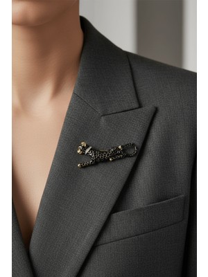 BB Bi Butik Shop Midnight Panther Gold Detaylı Taşlı Leopar Broş