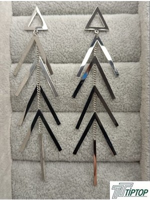 Ok Sıralı Model Gümüş Renk Sallantılı Küpe