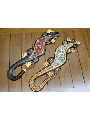 Derin Stok Ahşap Duvara Asmali Kertenkele Figürü