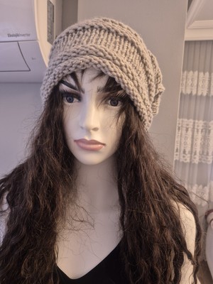 Hobi Universe El Örgüsü Kadın Bere Kışlık Yünlü Dökümlü Oversize Bohem Tarz Slouchy Şapka Modeli