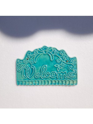 Emel Ceramics Welcome Yazılı Seramik Duvar Süsü – El Yapımı Dekoratif Kapı Panosu, Kabartmalı Çiçek Detaylı Giriş Dekoru, 20 cm