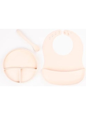 İsmiyle Al Krem Rengi 3’lü Silikon Yemek Seti – Önlük + Diş Kaşıyıcılı Kaşık + Vakumlu Tabak