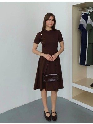 Qimya Butik Şans Life Kadın Düğme Detaylı Üstü Penye Altı Pamuk Kumaşlı Kısa Kollu Ara Boy Elbise