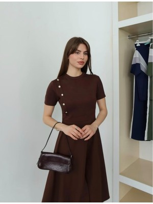 Qimya Butik Şans Life Kadın Düğme Detaylı Üstü Penye Altı Pamuk Kumaşlı Kısa Kollu Ara Boy Elbise