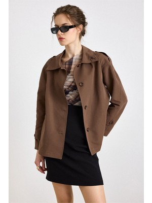 Olcay Apolet Detaylı Su Itici Öellikli Astarsız Kısa Trençkot Kahve 6834