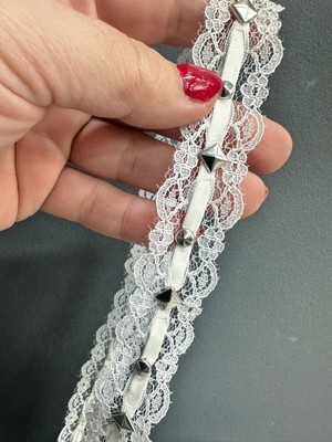 Gönülden Tasarım Beyaz Güpürlü Çelik Taşlı Şerit Dikiş Aksesuarı En 2 cm 1 Metre