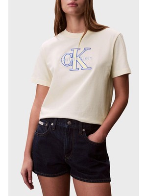Calvin Klein Pamuklu Regular Fit Logolu Bisiklet Yaka T Shirt LV047F829GF7J Bayan T Shirt LV047F829G F7J