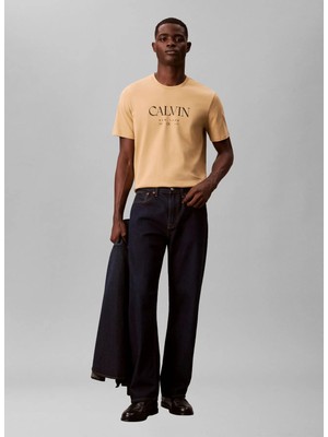 Calvin Klein Kahve Erkek T-Shirt LV04RE807G8Q6_SS 20S Ln Calvın Grap