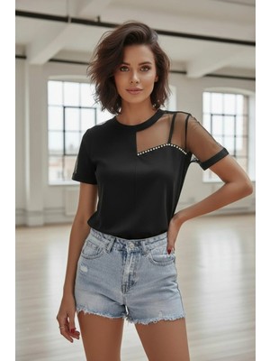 Mossta Kısa Kollu Tül Detaylı Krep Bluz - Siyah