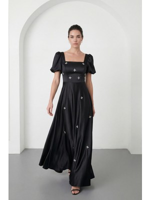 Lafaba Kadın Siyah Kare Yaka Balon Kol Taşlı Uzun Saten Abiye Elbise