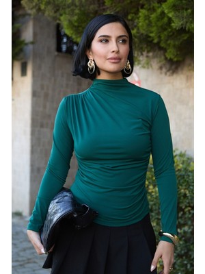 inStyle Omuzu Pileli Zümrüt Yeşili Bluz