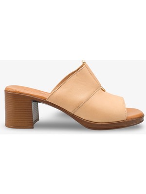 Lola Kadın Hakiki Deri Aksesuarlı Topuklu Terlik - Nude