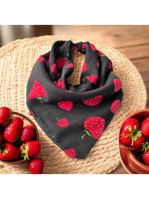 ALS Tasarım Dünyası Siyah Üzerine Çilek DESENLI%100 Koton Bandana