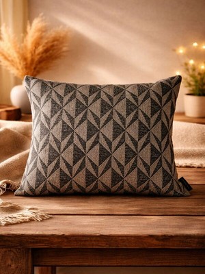 Mrs.Gugar Kahverengi Geometrik Desenli Keten Kırlent Kılıfı 43X43 cm – Premium Collection
