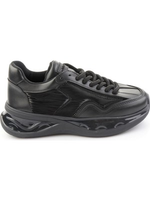 Bambi Siyah  Kadın Sneaker K01228091272