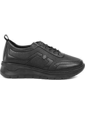 Celal Gültekin Kadın Siyah Dolgu Topuklu Deri Ayakkabı