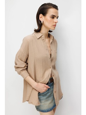 3833 Kadın Oversize Cepli Müslin Gömlek Vizon