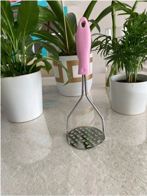 Mikasso Pratik Pembe Renkli Saplı Patates Ezeceği Metal Patates Ezici Soğan Sebze Ezecek