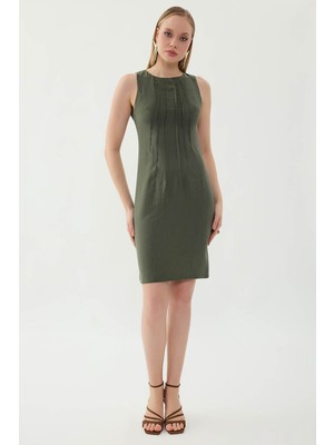 Vitrin Önü Pileli Sıfır Kol Elbise