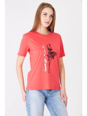 Sortie Collection Kadın Tül Etek Detaylı Baskılı T-Shirt Mercan