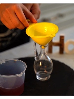 Mikasso 5 Fonksiyonlu Mutfak Şefi Limon Sıkacağı Rende Huni Yumurta Ayırıcı Ölçü Kabı Plastik