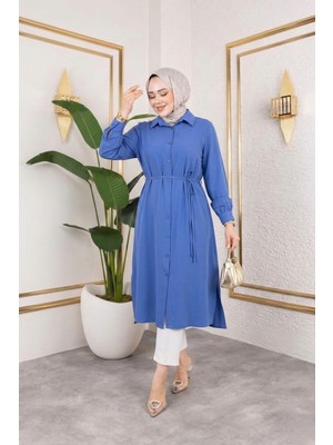 Foremia Kadın Yırtmaç Detaylı Kuşaklı Gömlek Yaka Boydan Düğmeli Uzıun Tesettür Tunik-Indigo -