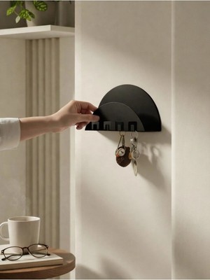 Form Design Minimalist Metal Anahtar Askılığı – Yapışkanlı Dekoratif Duvar Anahtarlık – Modern Antre Düzenleyici
