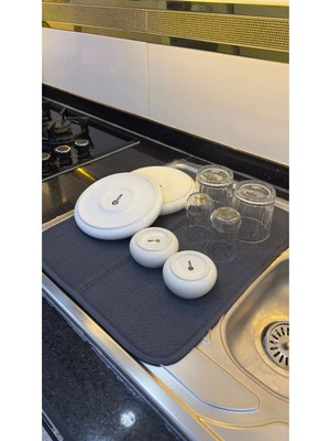 Mikasso Su Emici Mikrofiber Bulaşık Kurutma Matı Gri – Kaymaz Tabanlı Hızlı Kuruyan Tezgah Koruyucu Belirtil