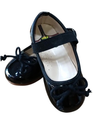 Caretta 2517 Çocuk Rugan Baletli Bıyık Fiyonklu Babet Siyah