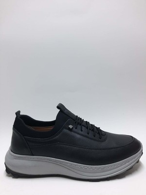 Güneydere Hakiki Deri Akıllı Bağcıklı Siyah Renk Hafif Tabanlı Rahat Erkek Ayakkabı C-98260375GNDERE